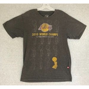 LA‎ Los Angeles Lakers T-Shirt Medium 2010 NBA World Champions Trophy Graphic